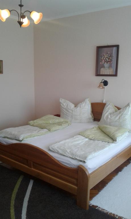 Lazar Apartmanok Хевиз Экстерьер фото